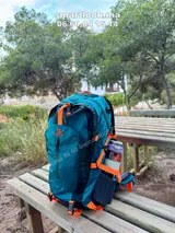 Sac CAMEL 40L avec bouteille d'eau dans la poche latérale - photo réelle